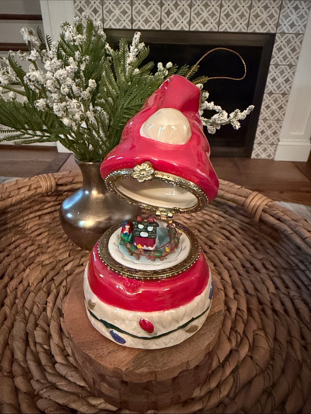 Mr. Christmas Santa Musical Trinket Box Ornament 2013